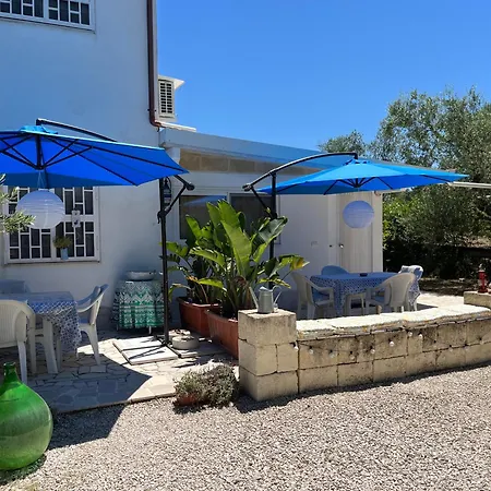 B&B Villa Mediterranee Con Parking Space Trani Exterior photo