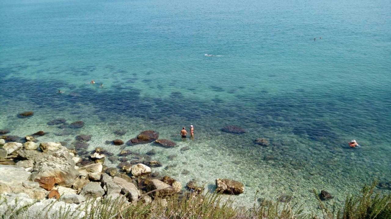 Mediterranee Con Parking Space Trani