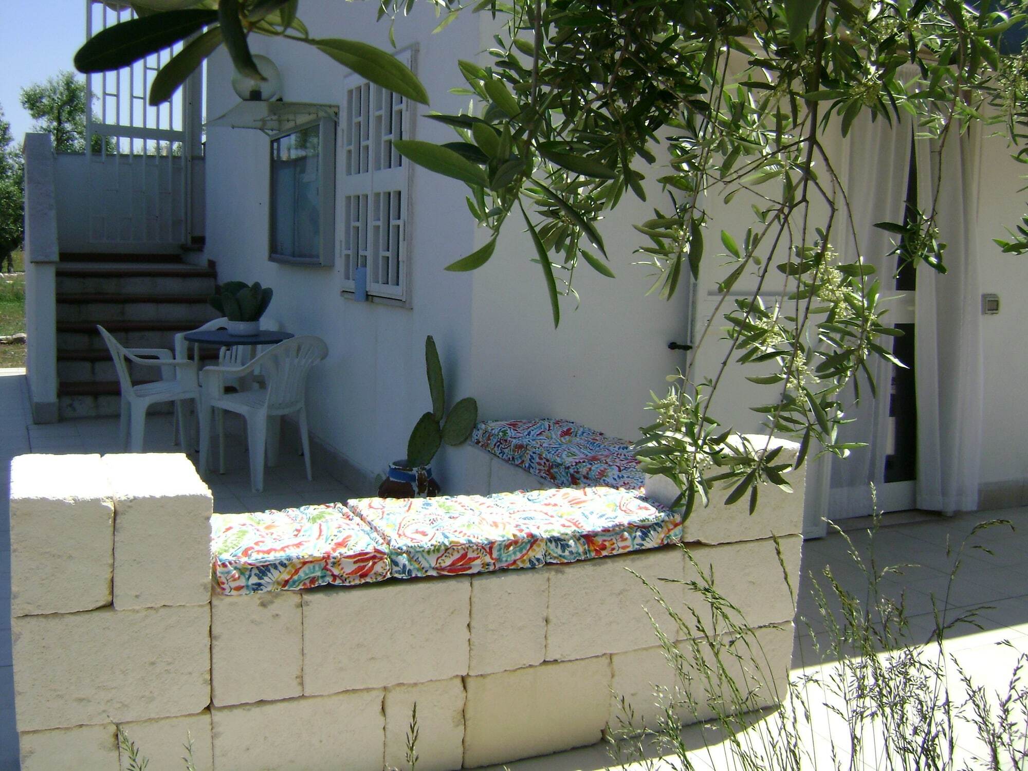 Mediterranee Con Parking Space Frühstückspension Trani